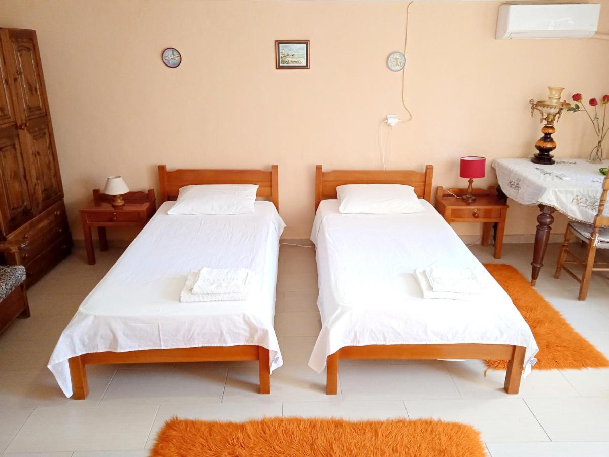 Akis Garden Apartment *